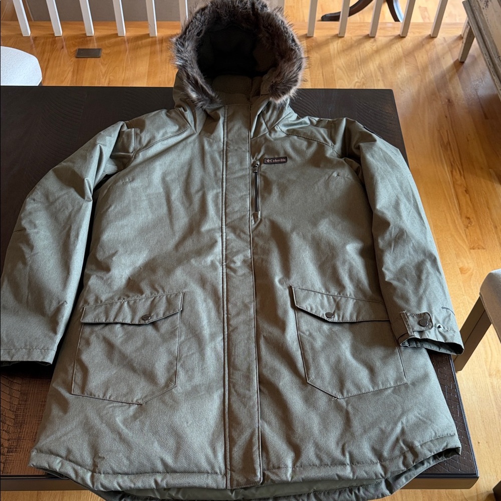 Columbia Omni-Heat Khaki Green Jacket with Faux Fur Trim